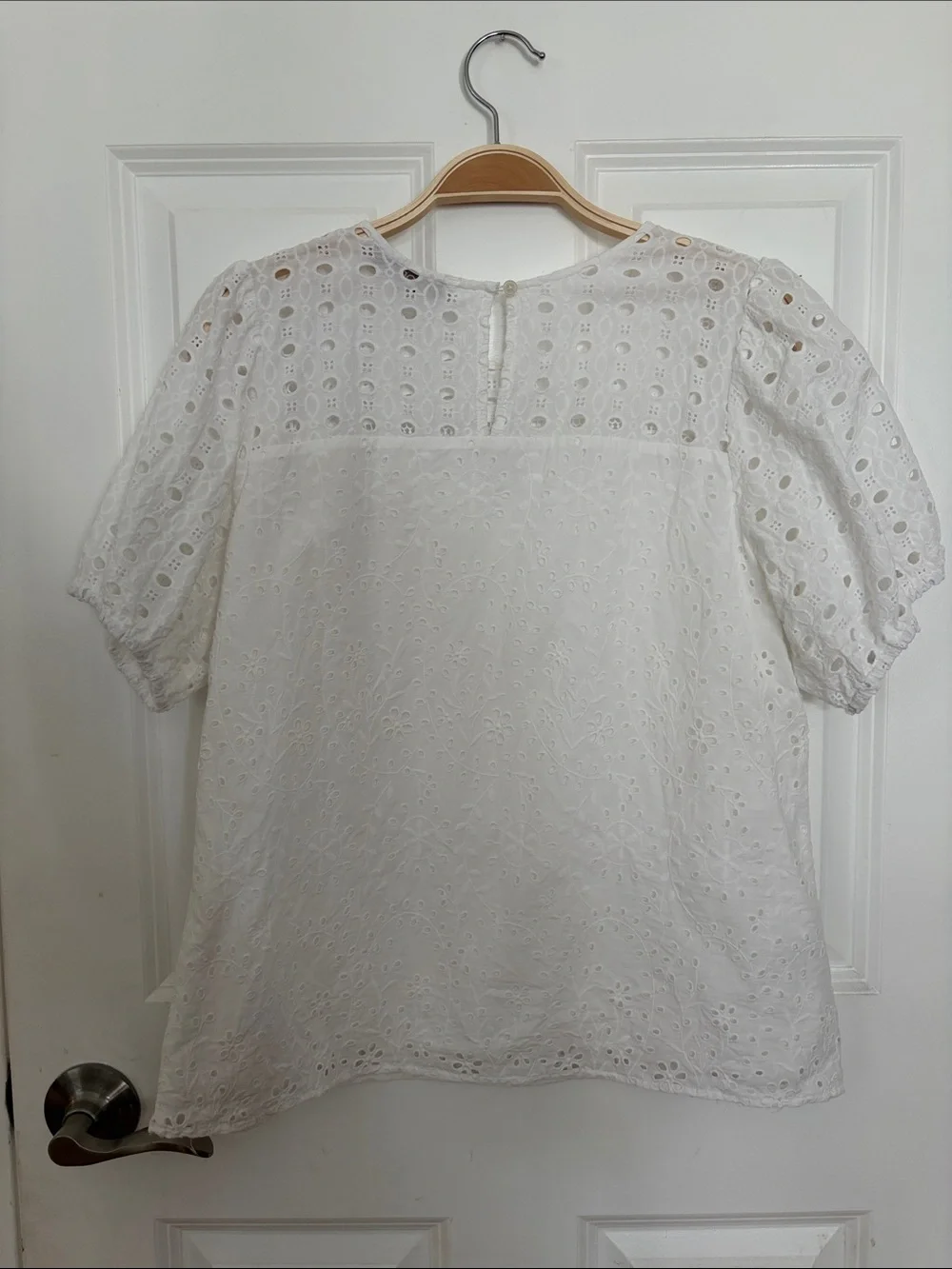 LOFT White Eyelet Puff-Sleeve Blouse